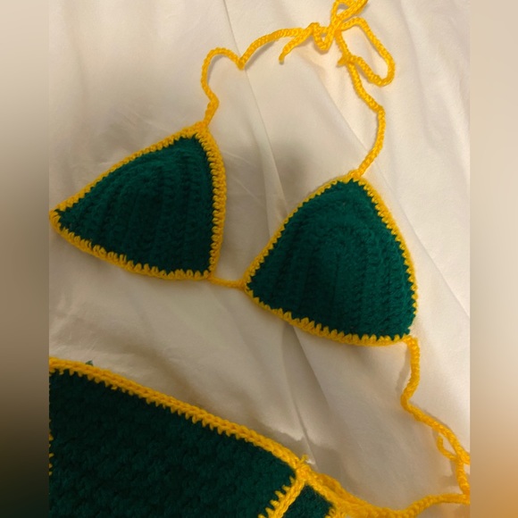 Crochet Bikini - Picture 2 of 3